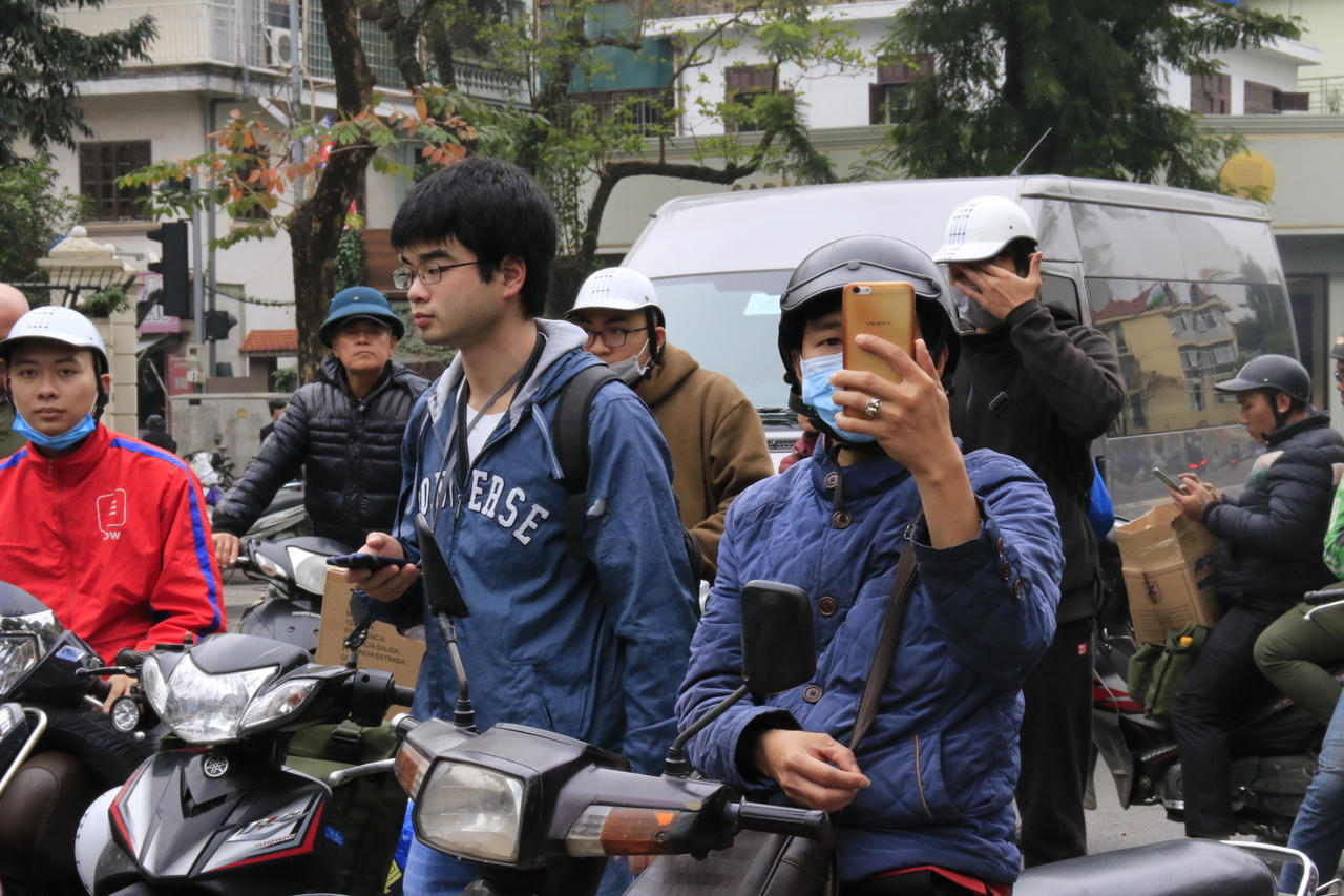 Hình ảnh lay động lòng du khách của người Việt dịp Thượng đỉnh Triều - Mỹ